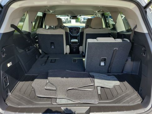 Used 2025 Subaru Ascent Premium image 14