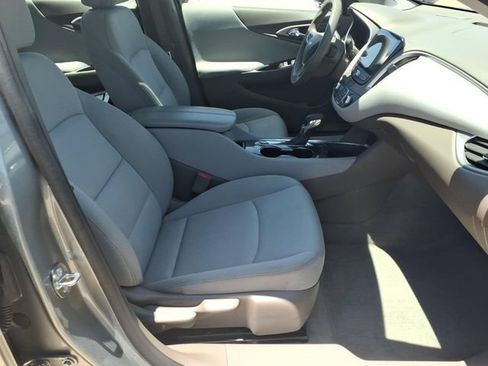 Used 2024 Chevrolet Malibu LT FWD image 11