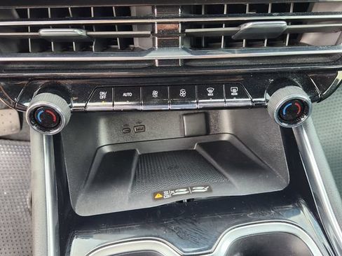 Certified 2026 Chevrolet Traverse LT AWD/4WD image 18