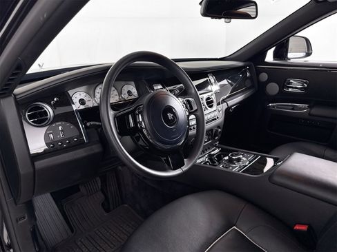 Used 2014 Rolls-Royce Ghost image 20