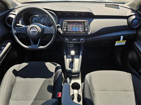 New 2025 Nissan Kicks Play S image 6