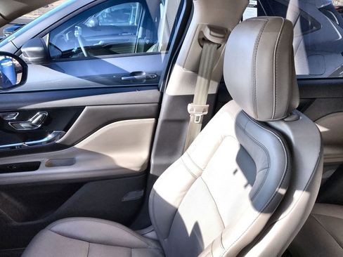 Used 2020 Lincoln Corsair Reserve image 24