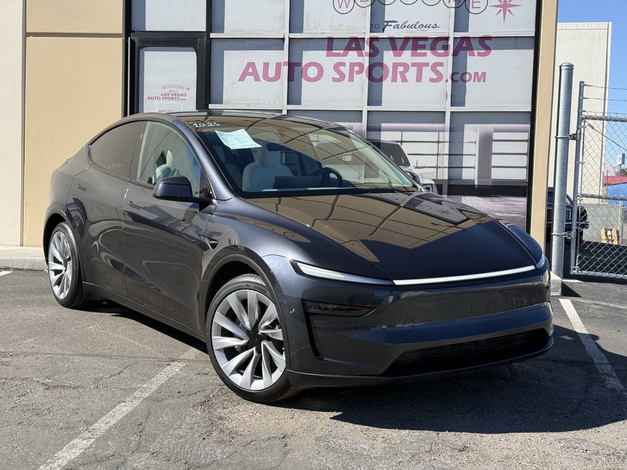 Used 2026 Tesla Model Y Long Range AWD/4WD image 2