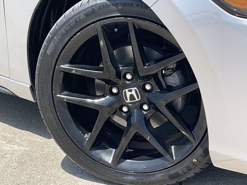 Used 2024 Honda Civic Sport image 9