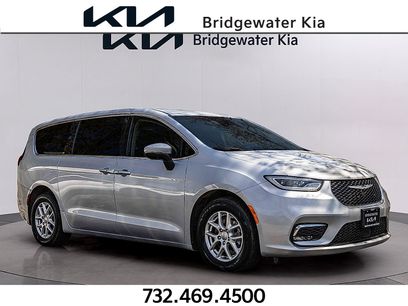 Used 2023 Chrysler Pacifica Touring-L
