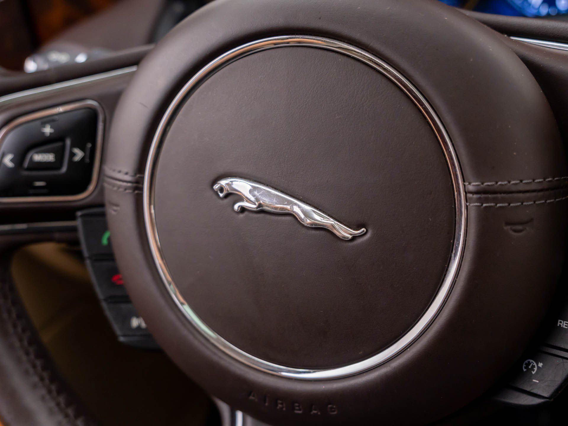 Used 2015 Jaguar XJ AWD image 25