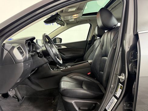 Used 2017 MAZDA MAZDA3 Touring image 14