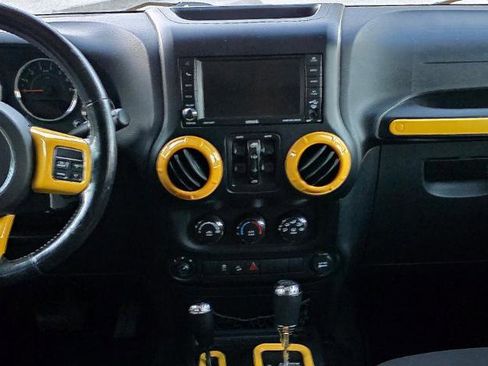 Used 2015 Jeep Wrangler Unlimited Sport w/ Quick Order Package 24S image 18