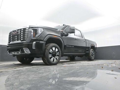 New 2026 GMC Sierra 2500 Denali w/ Denali Reserve Package image 36