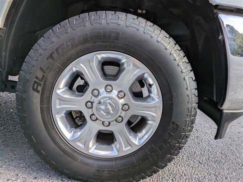 Used 2022 RAM 2500 Big Horn w/ Level 1 Equipment Group image 11