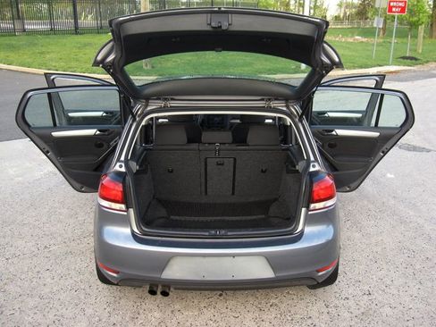 Used 2011 Volkswagen Golf TDI FWD image 30