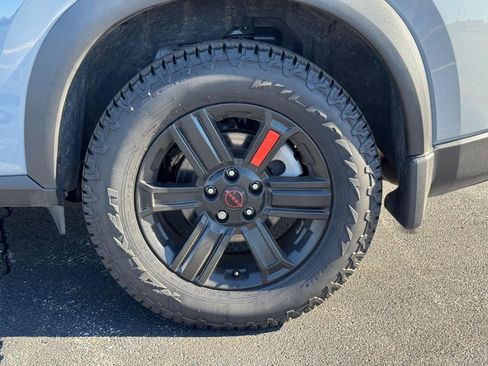 Used 2025 Nissan Rogue SV w/ Rock Creek Premium Package image 7