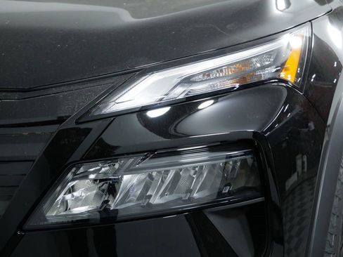 Used 2026 Nissan Rogue SV w/ Rock Creek Premium Package image 14