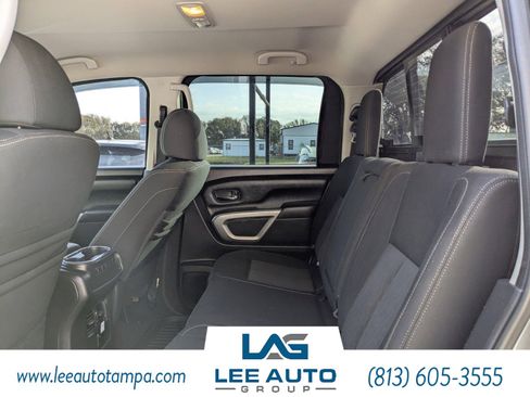 Used 2017 Nissan Titan SV AWD/4WD image 10