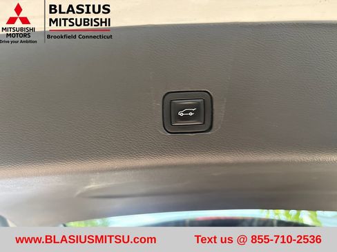 Used 2021 Chevrolet Traverse High Country w/ LPO, Floor Liner Package AWD/4WD image 44