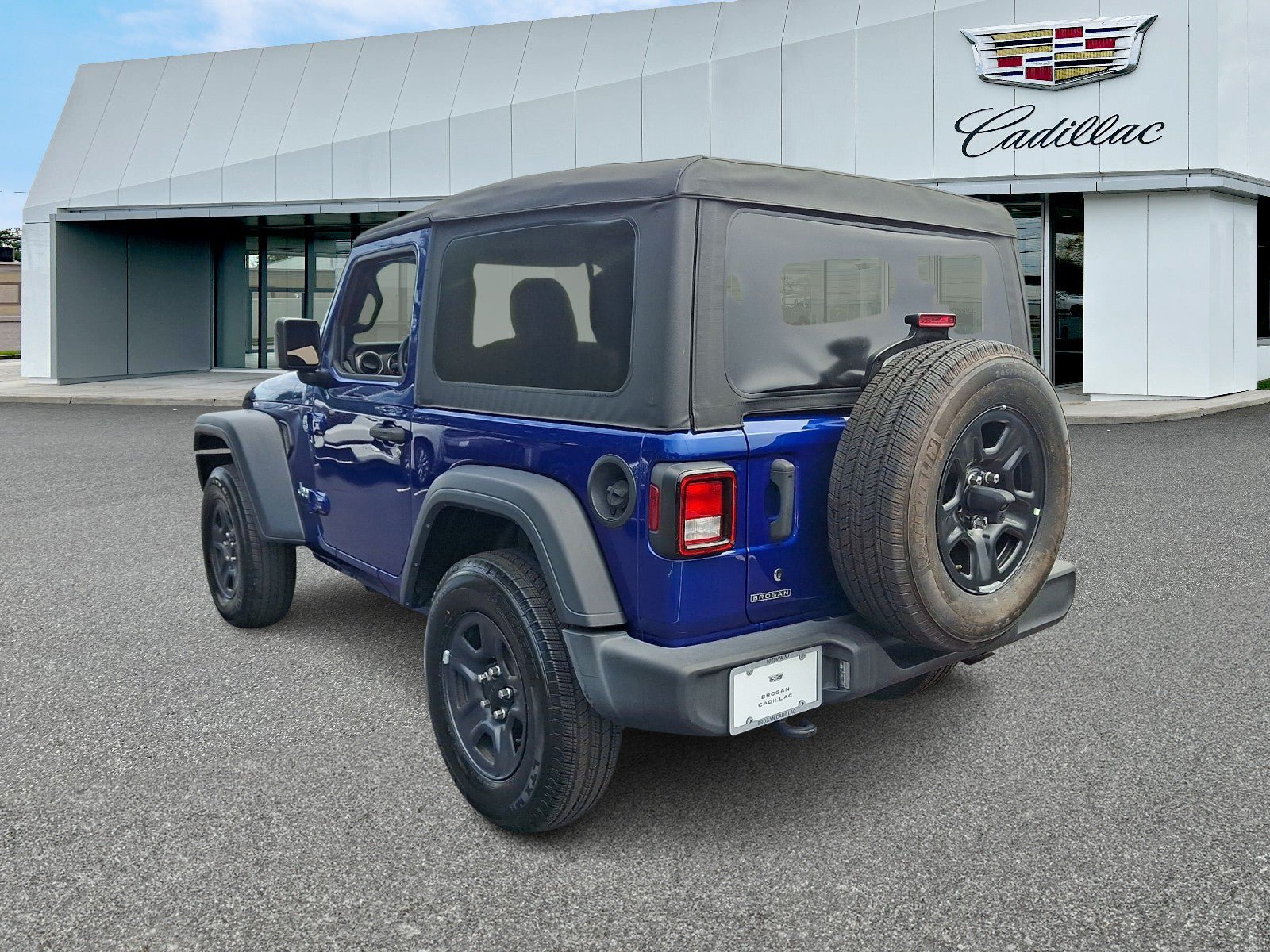 Used 2018 Jeep Wrangler Sport AWD/4WD image 4