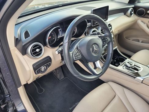 Used 2019 Mercedes-Benz GLC 300 image 14