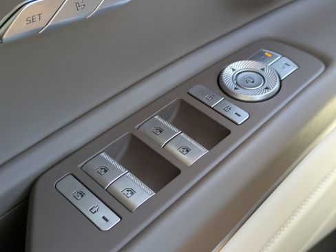 Used 2021 Genesis GV80 2.5T w/ Prestige Package 05 image 27