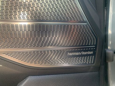 Used 2023 Hyundai Palisade Calligraphy image 12