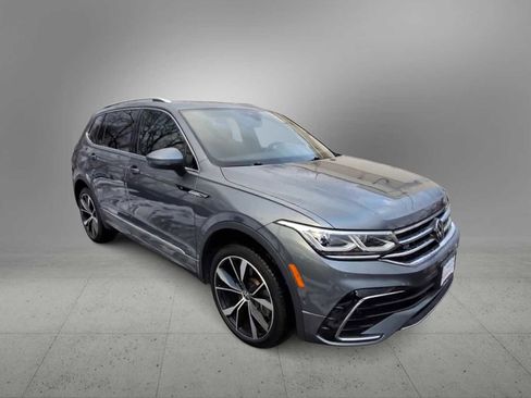 Used 2022 Volkswagen Tiguan SEL R-Line image 2