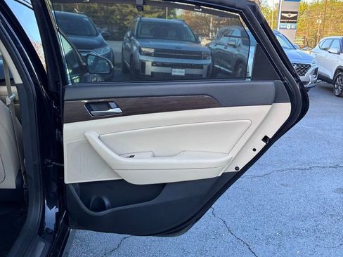 Used 2019 Hyundai Sonata Limited w/ Ultimate Package 04 FWD image 47