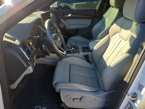 Used 2022 Audi Q5 2.0T Premium w/ Convenience Package image 25