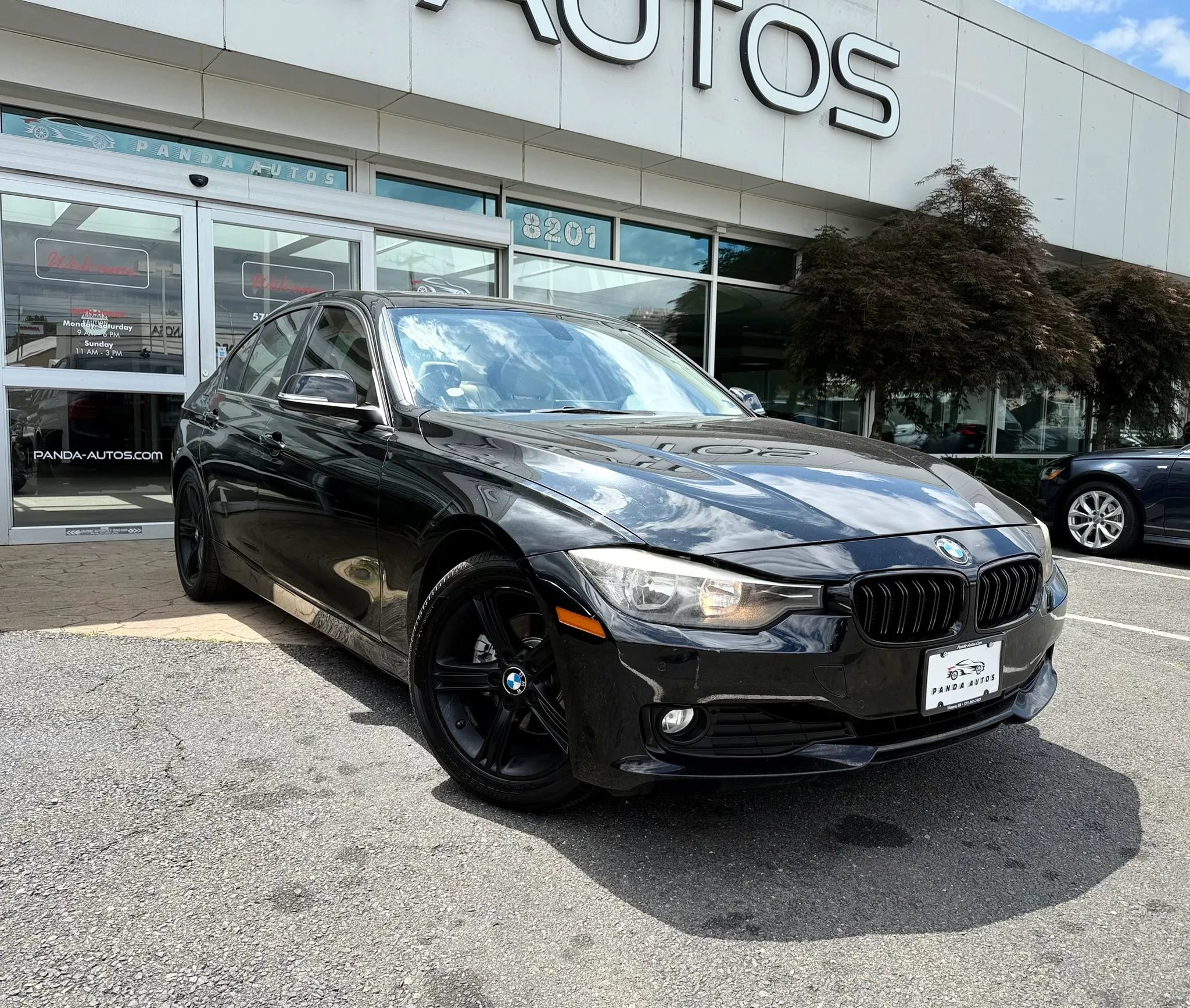 Used 2014 BMW 320i xDrive Sedan AWD/4WD image 1