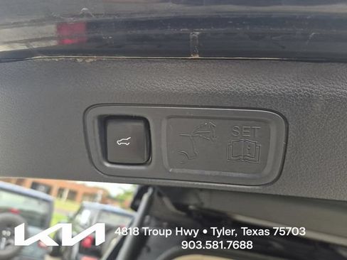Used 2023 Ford Expedition Max XLT AWD/4WD image 11