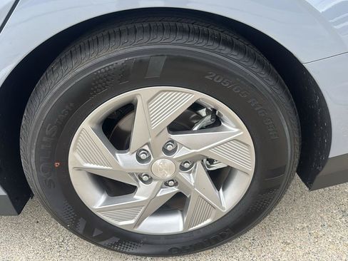 Used 2025 Hyundai Sonata SE FWD image 9
