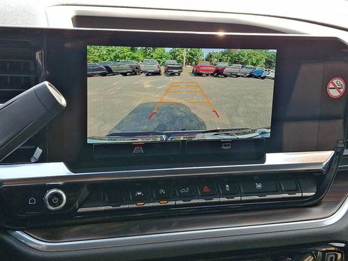 Used 2026 GMC Sierra 1500 SLT AWD/4WD image 19