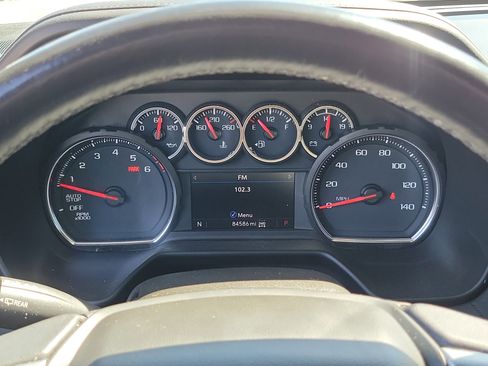 Used 2021 Chevrolet Suburban Z71 w/ Luxury Package image 25