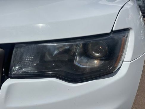 Used 2016 Jeep Grand Cherokee Limited 75th Anniversary AWD/4WD image 9