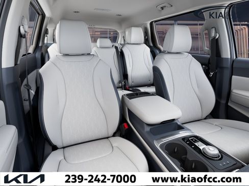 New 2026 Kia Carnival EX FWD image 15