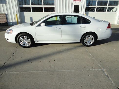 Used 2014 Chevrolet Impala LT image 1