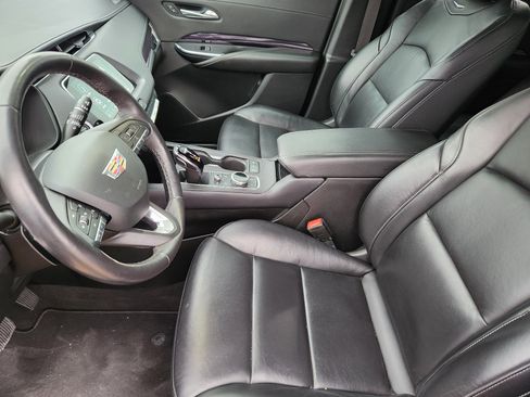 Certified 2023 Cadillac XT4 Luxury w/ Cold Weather Package image 13