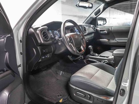 Certified 2023 Toyota Tacoma TRD Off-Road image 18