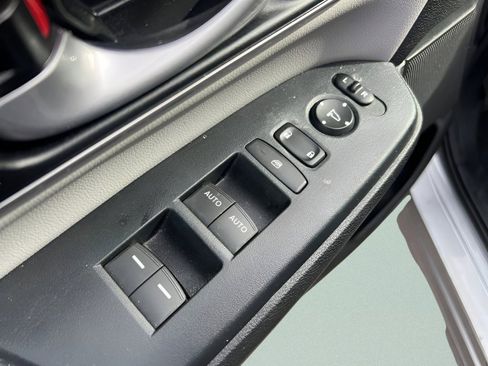 Used 2021 Honda CR-V EX-L image 25