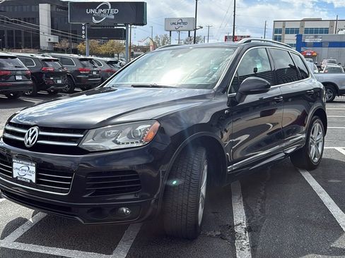 Used 2014 Volkswagen Touareg VR6 image 7