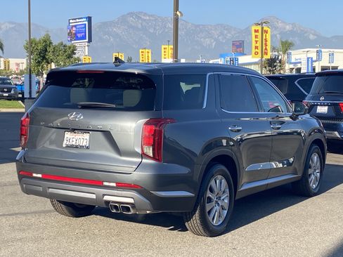 Used 2024 Hyundai Palisade SEL image 3