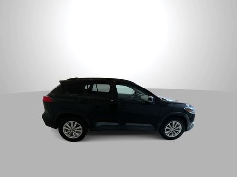 Used 2023 Toyota Corolla Cross LE w/ Moonroof Package AWD/4WD image 9