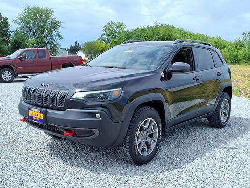 Used 2021 Jeep Cherokee Trailhawk w/ Premium Leather Package AWD/4WD image 11
