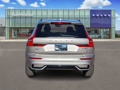 New 2025 Volvo XC60 B5 Core w/ Protection Package Premier