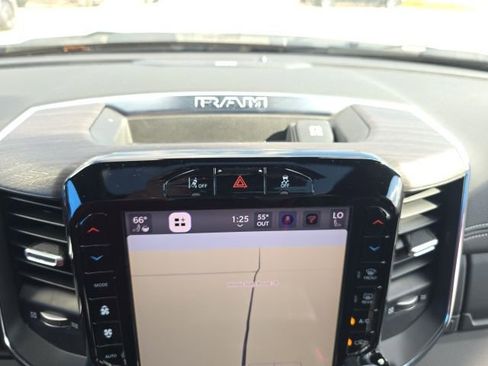 Used 2025 RAM 2500 Laramie image 27