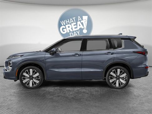 New 2025 Mitsubishi Outlander SEL image 3