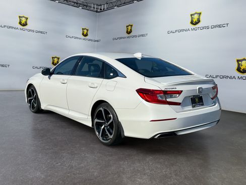Used 2018 Honda Accord Sport image 3