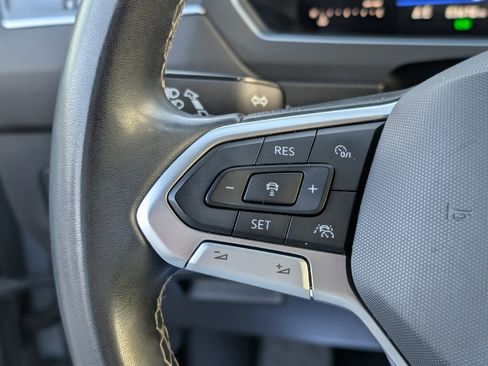 Used 2023 Volkswagen Tiguan SE image 17