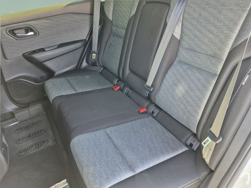 Certified 2023 Nissan Rogue SV FWD image 18
