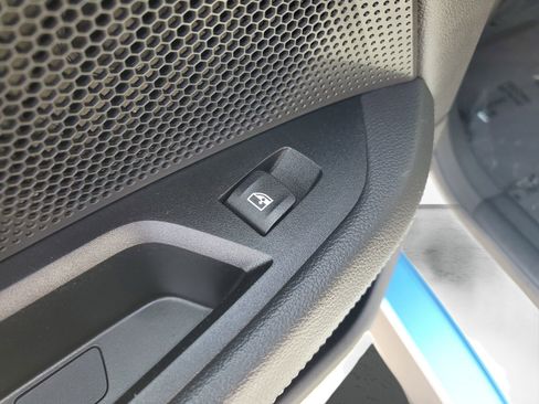 Used 2024 BMW i4 eDrive40 RWD image 18