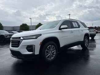 Used 2023 Chevrolet Traverse LT FWD video 2