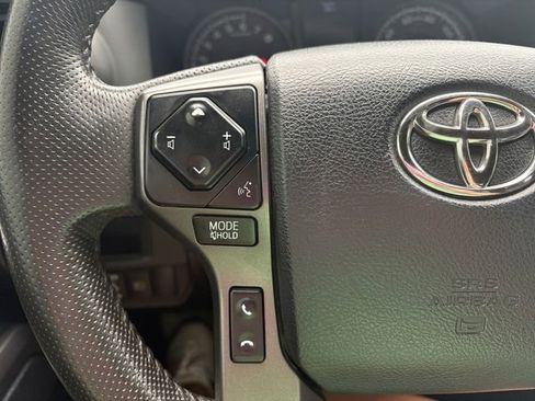 Used 2019 Toyota Tacoma TRD Sport AWD/4WD image 17